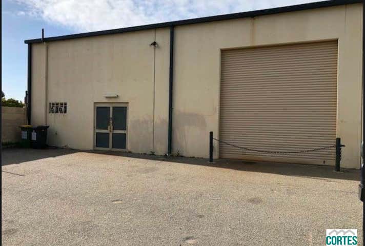 4/25 Gillam Dr Kelmscott WA 6111 - Image 2