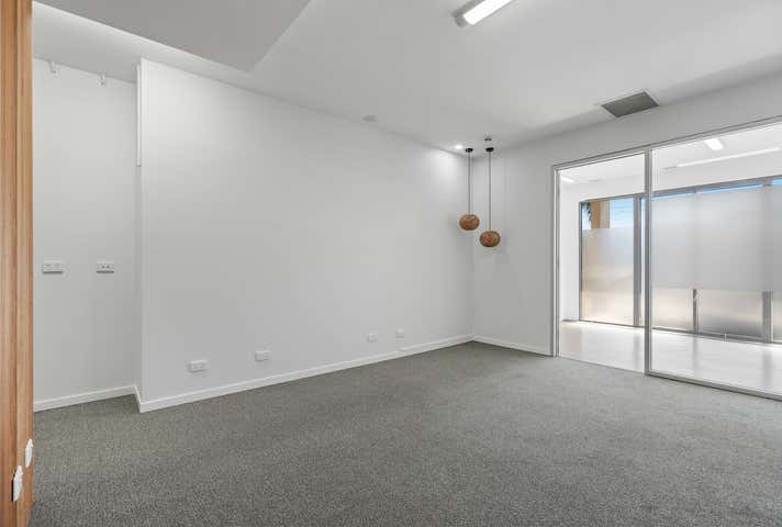 3A/19 Birtwill Street Coolum Beach QLD 4573 - Image 8