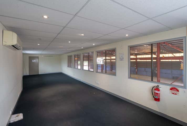 11 William Street Blackstone QLD 4304 - Image 7