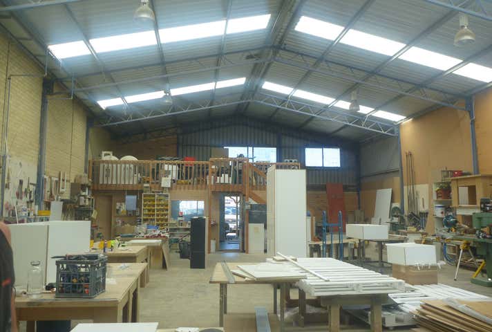 6 Rothschild Place Midvale WA 6056 - Image 4