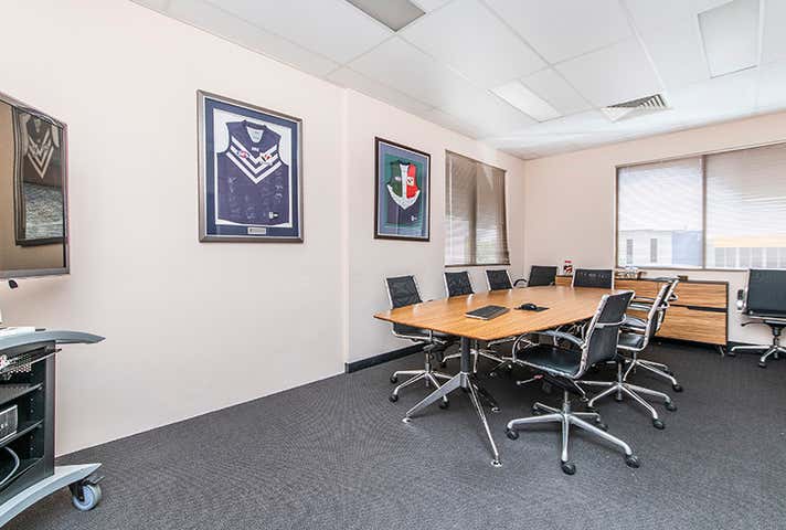 8 Blackly Row Cockburn Central WA 6164 - Image 10