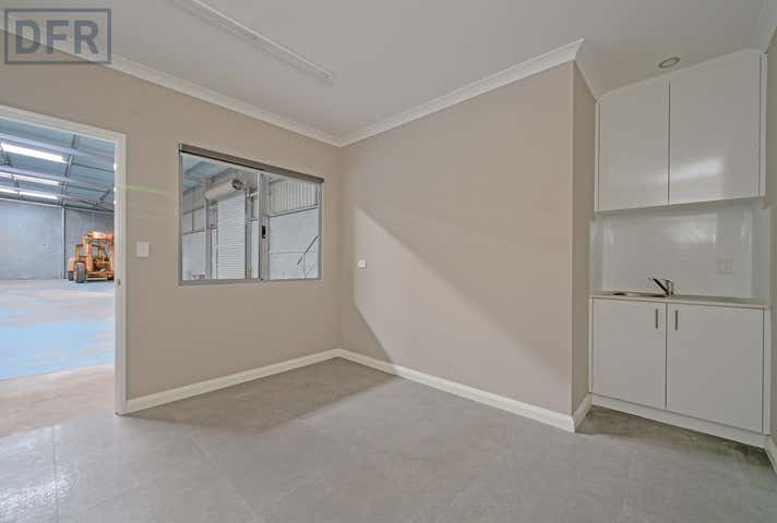 4/35 Cooper Road Cockburn Central WA 6164 - Image 7