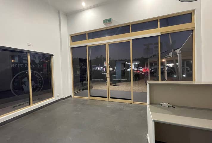 10/2 Universal Street Pacific Pines QLD 4211 - Image 3