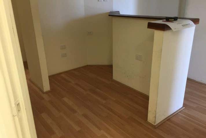 5 Whyalla Court Bibra Lake WA 6163 - Image 6