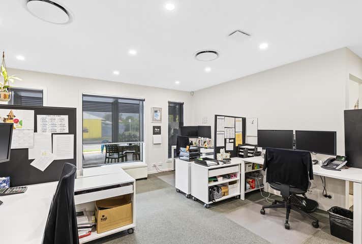 2/102 Taylor Street Newtown QLD 4350 - Image 6