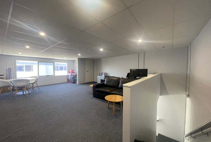 Unit 4, 19 Volcanic Loop Wangara WA 6065 - Image 8