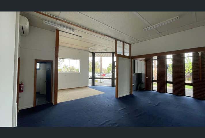 34 Tunstall Square Doncaster East VIC 3109 - Image 4