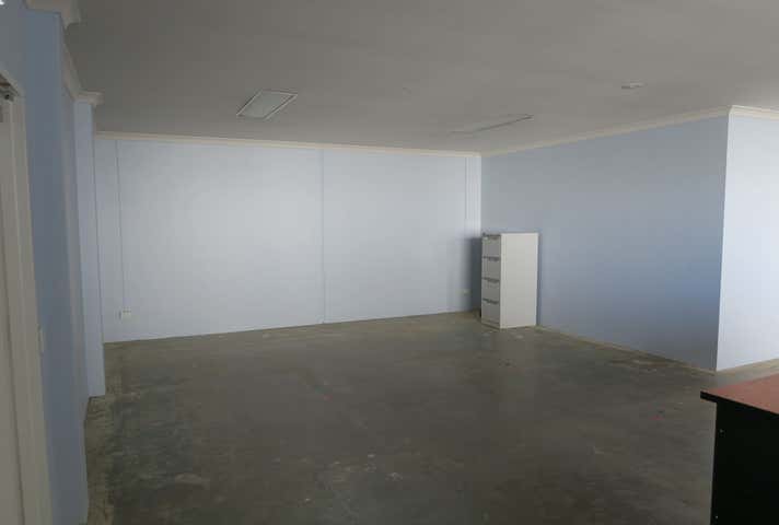 6 Darlot Road Landsdale WA 6065 - Image 9