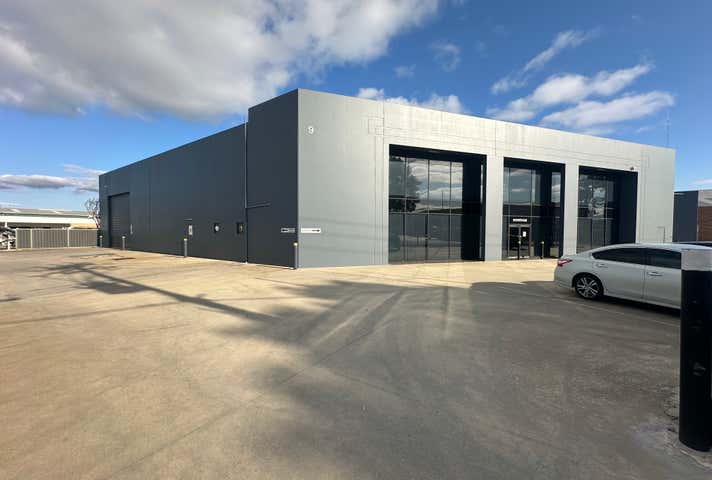 1/9-11 Pilbara Strreet Welshpool WA 6106 - Image 1