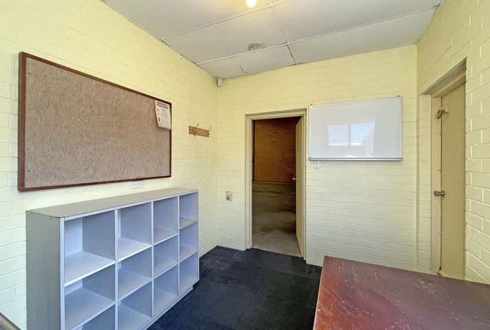 Unit 4, 33 Buckingham Drive Wangara WA 6065 - Image 4