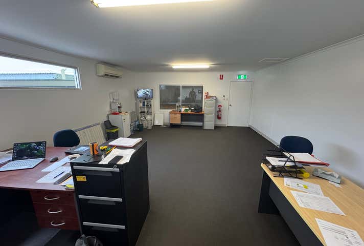 10/585 Ingham Road Mount St John QLD 4818 - Image 2