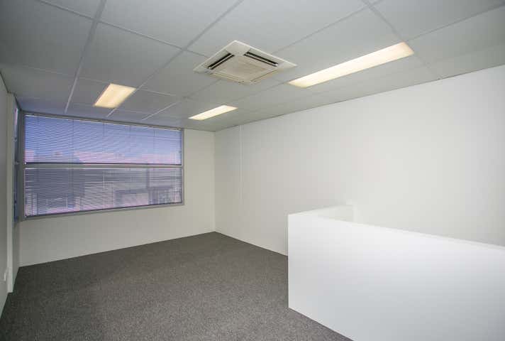 Unit 3, 17 Caloundra Rd Clarkson WA 6030 - Image 3