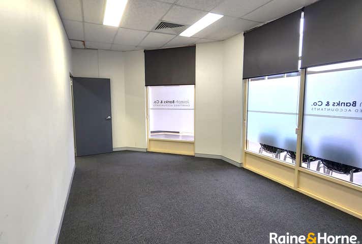 Shops 9 & 10, Macquarie Street, Lachlan Court Windsor NSW 2756 - Image 5