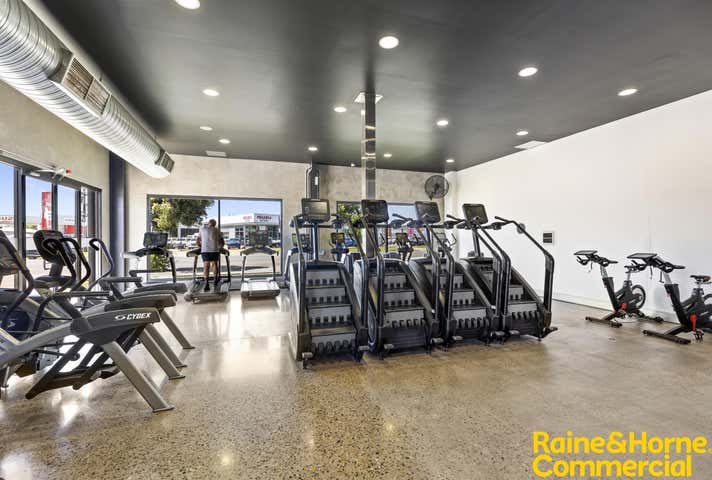 39 Dobney Avenue Wagga Wagga NSW 2650 - Image 12