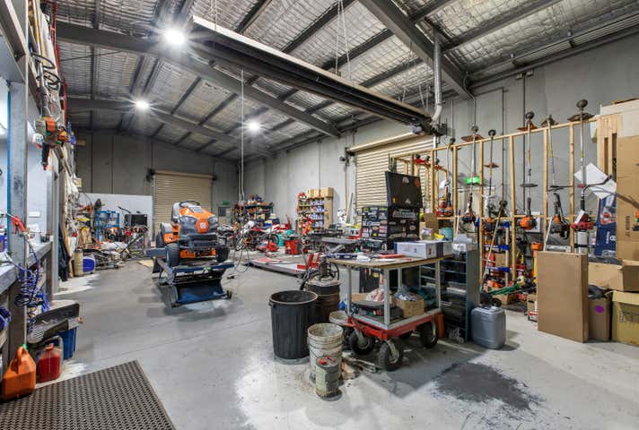 1015 Howitt Street Wendouree VIC 3355 - Image 7