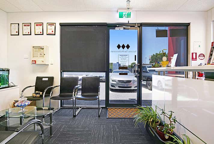 19 Caspian Terrace Canning Vale WA 6155 - Image 8