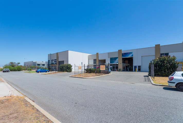 2/35 Mordaunt Circuit Canning Vale WA 6155 - Image 13