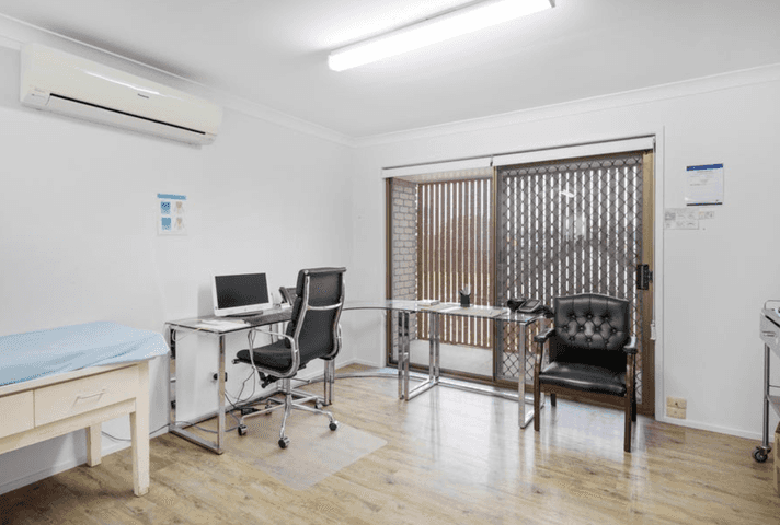 122 Ashmore Road Benowa QLD 4217 - Image 13