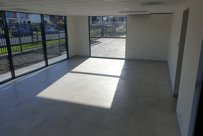 1 Bonview Circuit Truganina VIC 3029 - Image 2