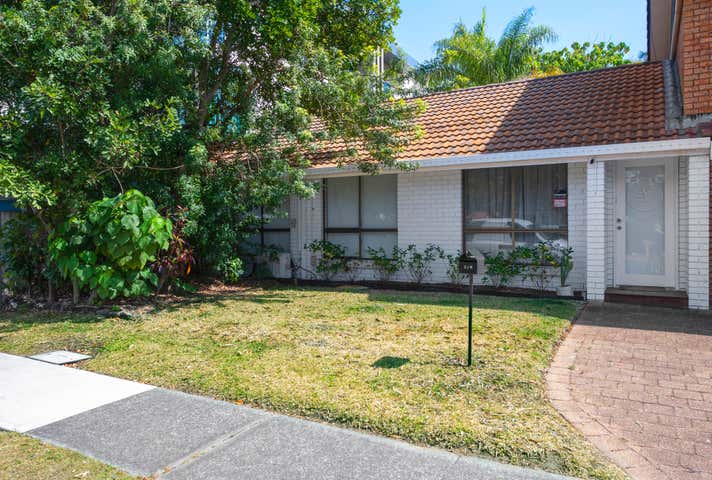 2/6 Tedder Avenue Main Beach QLD 4217 - Image 4