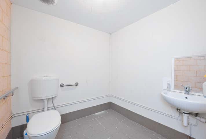 13/40 Cocos Drive Bibra Lake WA 6163 - Image 11