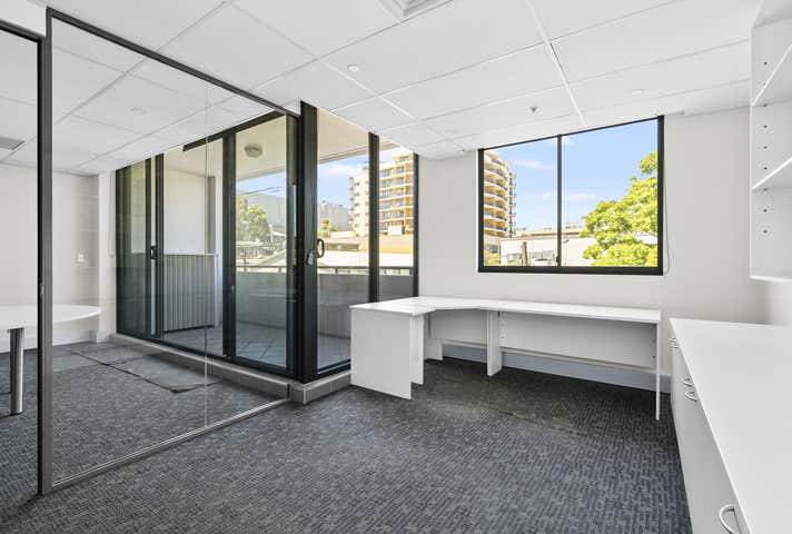 711/1C Burdett Street Hornsby NSW 2077 - Image 2