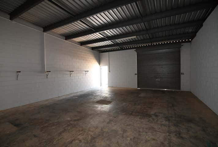 8/43-45 Camuglia Street Mount Louisa QLD 4814 - Image 3