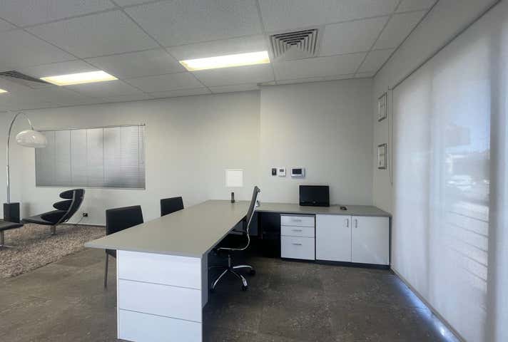 60 Distinction Road Wangara WA 6065 - Image 17