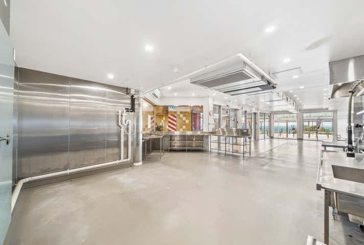 2/77 Redcliffe Parade Redcliffe QLD 4020 - Image 10