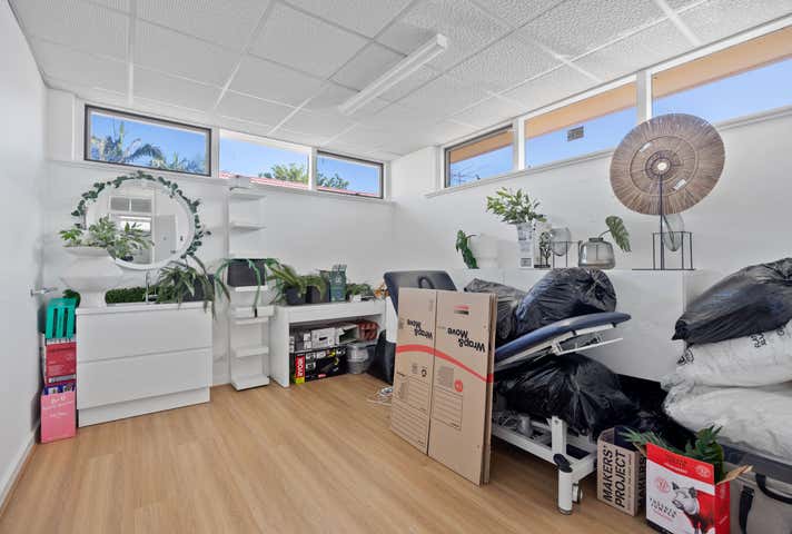 37 Moseley Street Glenelg SA 5045 - Image 12