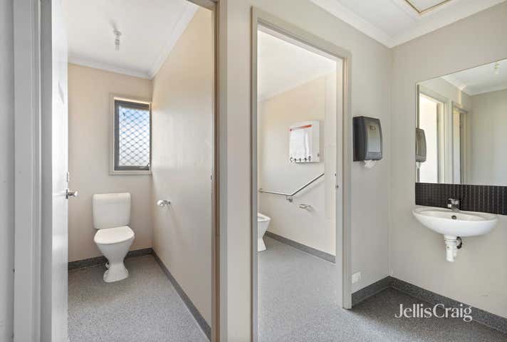 102 Leawarra Crescent Delacombe VIC 3356 - Image 6