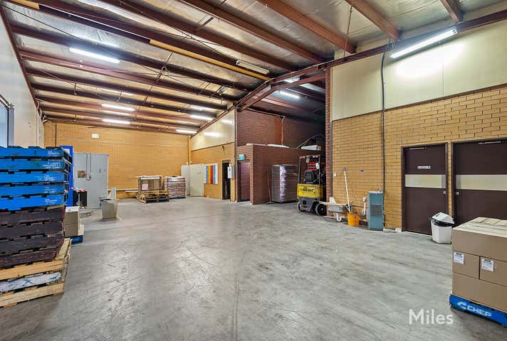 19 Lipton Drive Thomastown VIC 3074 - Image 3