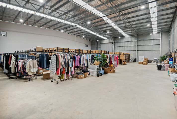 1/90 Victa Road East Bendigo VIC 3550 - Image 3