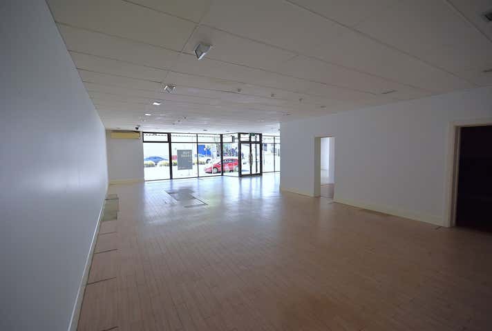 531 Smollett Street Albury NSW 2640 - Image 6