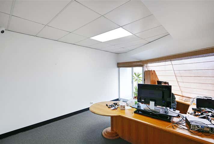 182 Scarborough Beach Road Mount Hawthorn WA 6016 - Image 10