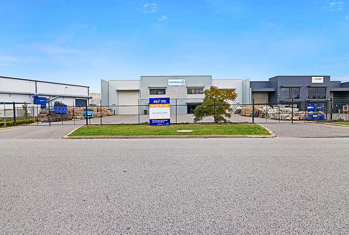 14 Tacoma Circuit Canning Vale WA 6155 - Image 33