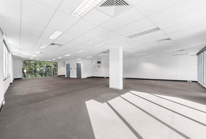 17/8 Metroplex Avenue Murarrie QLD 4172 - Image 2