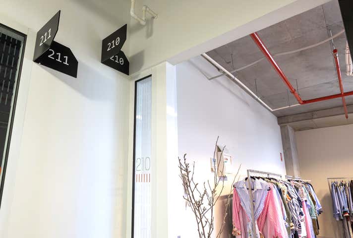 210/87 Gladstone Street South Melbourne VIC 3205 - Image 4