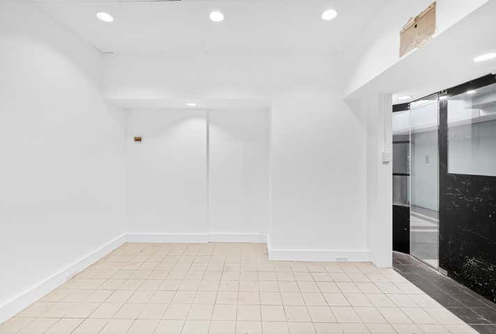 60/18-22 Orchid Avenue Surfers Paradise QLD 4217 - Image 4