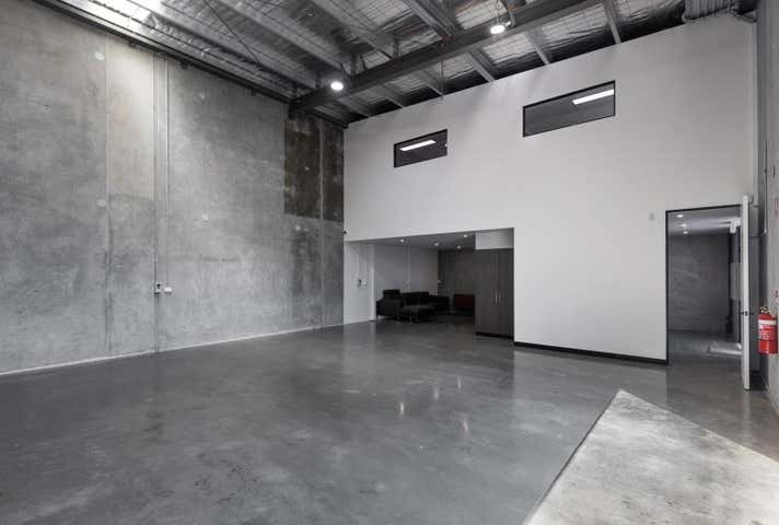 Unit 50, 327 Mansfield Street Thornbury VIC 3071 - Image 11