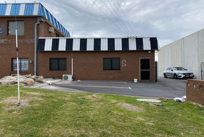 2/24 Yampi Way Willetton WA 6155 - Image 2