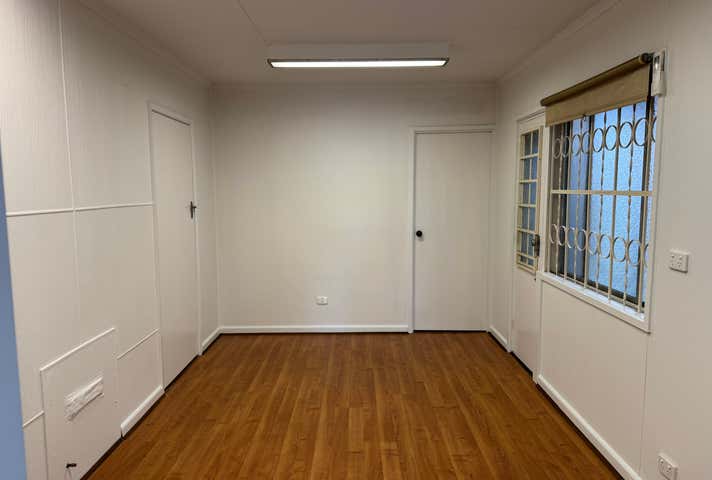 4 Jennings Street Kyneton VIC 3444 - Image 3