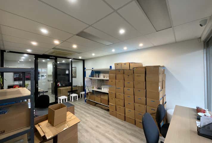 3/211 Warrigal Road Hughesdale VIC 3166 - Image 2