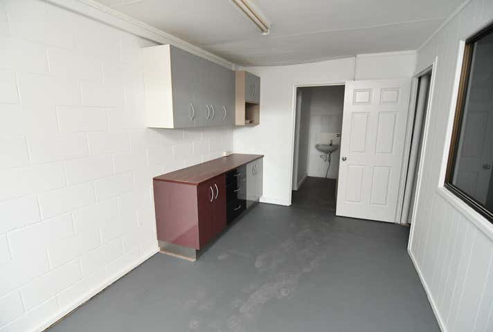 7/43-45 Keane Street Currajong QLD 4812 - Image 9