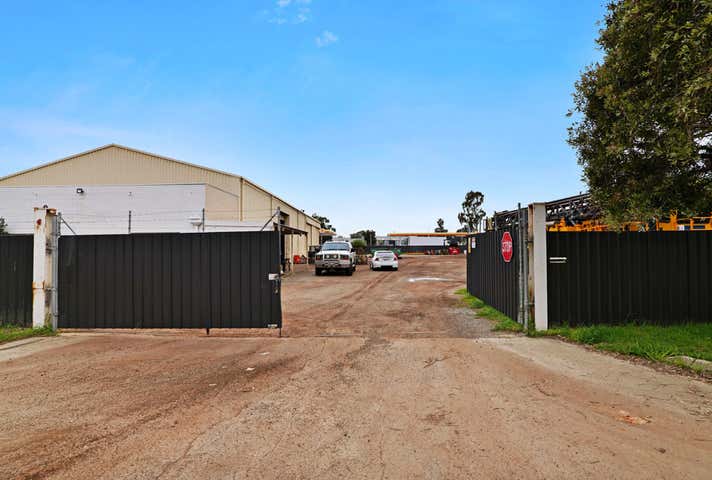 4 Lower Park Road Maddington WA 6109 - Image 18