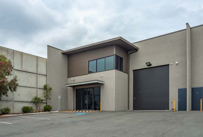 2/40 Erceg Road Yangebup WA 6164 - Image 3