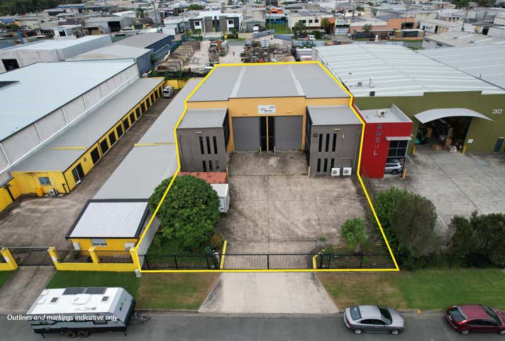 32 Redcliffe Gardens Drive Clontarf QLD 4019 - Image 3