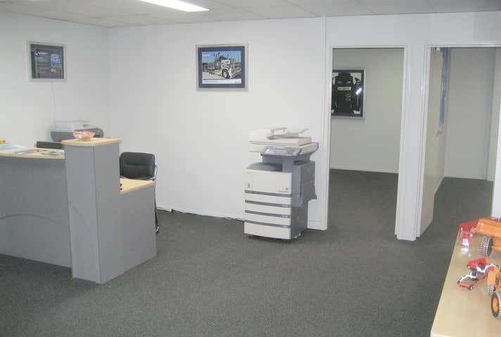 18A & 18B/130 Kingston Road Underwood QLD 4119 - Image 4