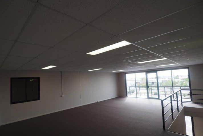 2/76 Berriman Dr Wangara WA 6065 - Image 12