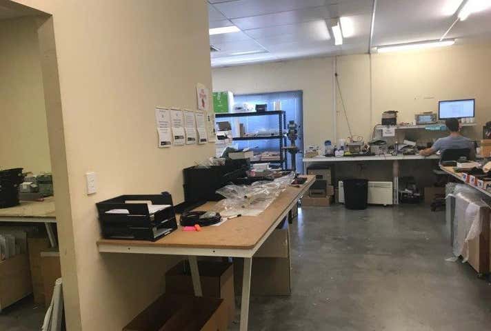 2/30 Buckingham Dr Wangara WA 6065 - Image 11